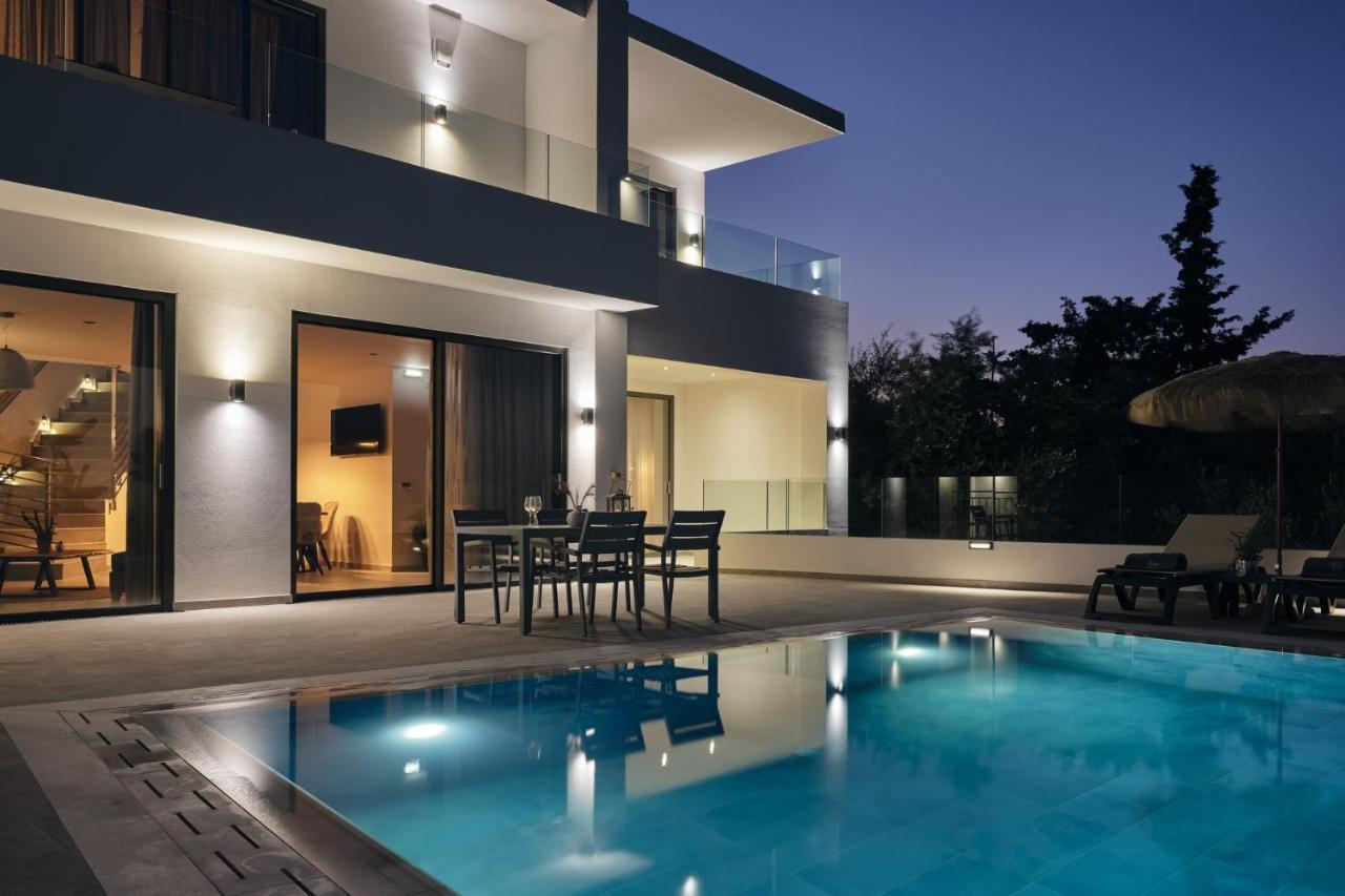Bougainvillea Villa Keri Exterior photo